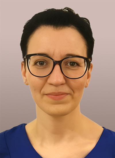 Portrait_Anastasia-Tsalouka_400x549px